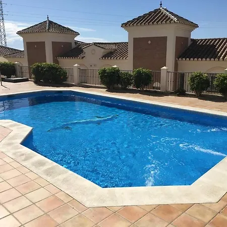 Stunning 2-bed House In W. Pool, A/c, Garage *