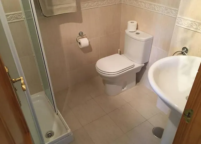 Feriehus Stunning 2-bed House In W. Pool, A/c, Garage Nerja