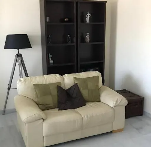 Feriehus Stunning 2-bed House In W. Pool, A/c, Garage Nerja