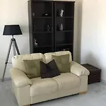 Hébergement de vacances Stunning 2-bed House In W. Pool, A/c, Garage Nerja