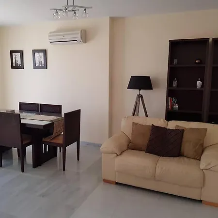 Сasa de vacaciones Stunning 2-bed House In W. Pool, A/c, Garage *